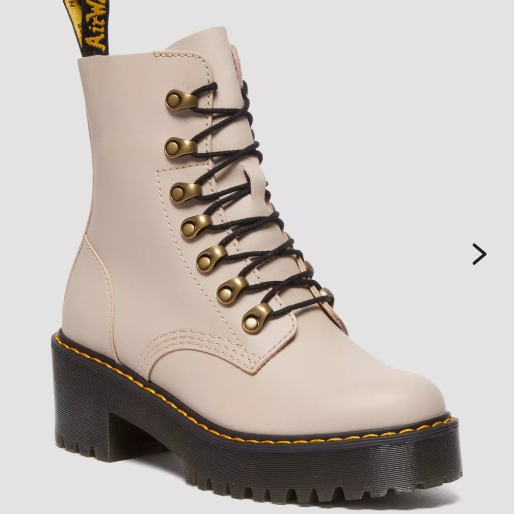 NIB Leona Women's Sendal Leather Heeled Boots